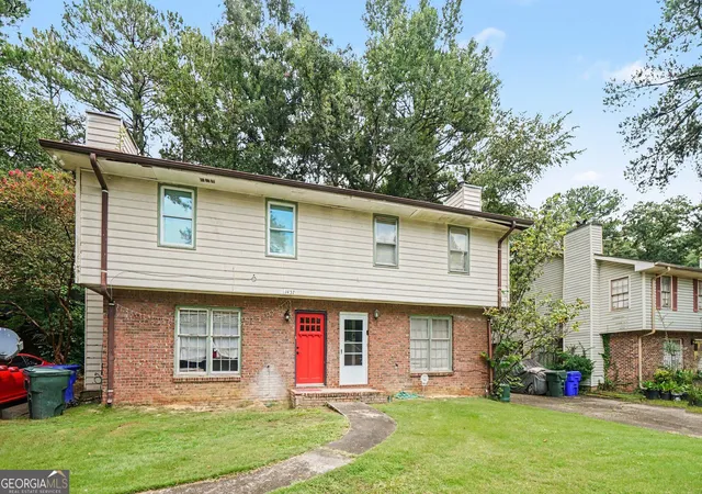Photo 2 of Townhouse for sale at 1435 Forest Villa Dr Nw, Conyers, GA 30012 | MLS# 10818909 | Listing updated on 2026-08-22