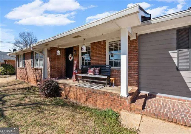 2nd image of 213 Cook St, Cartersville, GA 30120 | MLS# 10820328
