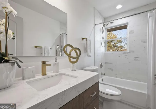 Photo 2 of Single family home for sale at 1500 Ezra Church Dr, Atlanta, GA 30314 | MLS# 10826097 | Listing updated on 2026-08-28