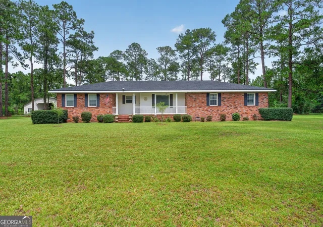 Photo 2 of Single family home for sale at 5486 Bowen Rd, Blackshear, GA 31516 | MLS# 10818973 | Listing updated on 2026-09-11