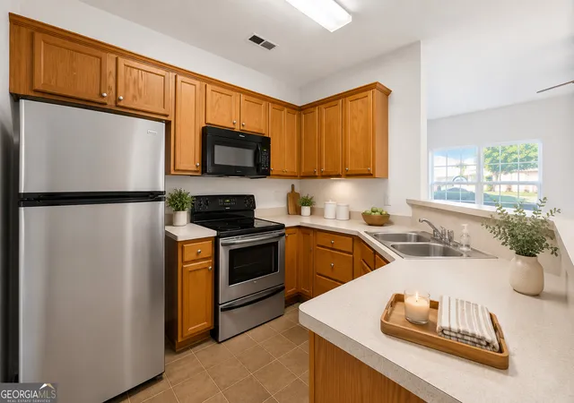 4th image of 4542 Parkview Sq, Atlanta, GA 30349 | MLS# 10766311