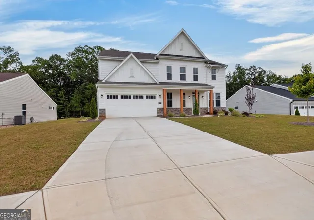 Photo 3 of Single family home for sale at 180 Pickens Bluff Ln, Hiram, GA 30141 | MLS# 10820294 | Listing updated on 2026-09-06