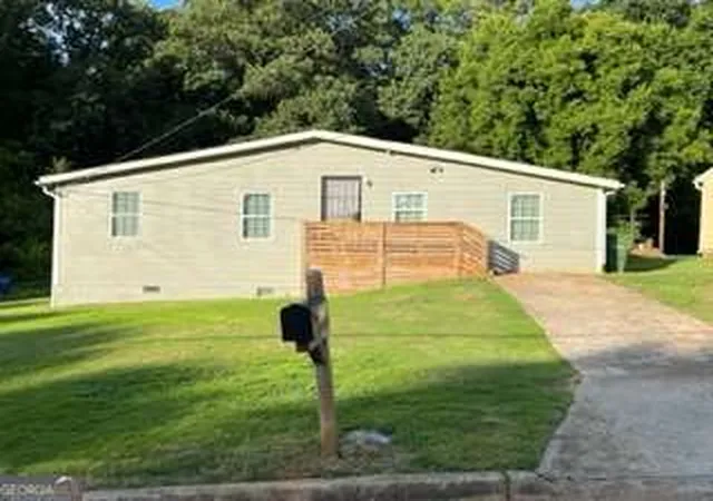 Homes for sale in Atlanta, GA | 1719 Mary George Ave Nw, Atlanta, GA 30318 | MLS# 10778313