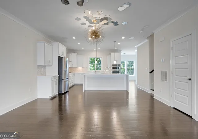 Photo 3 of Single family home for sale at 824 Stone Ridge Ln, Atlanta, GA 30324 | MLS# 10731054 | Listing updated on 2026-10-03