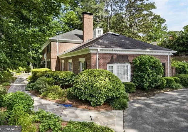 Photo 2 of Single family home for sale at 3650 Dumbarton Rd NW, Atlanta, GA 30327 | MLS# 10759992 | Listing updated on 2026-09-06