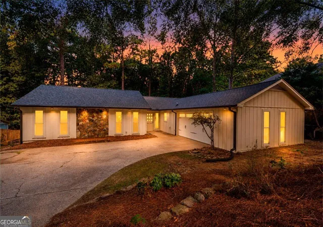Photo 2 of Single family home for sale at 9570 Hillside Dr, Roswell, GA 30076 | MLS# 10826565 | Listing updated on 2026-08-31