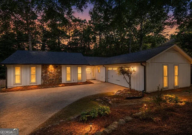 Photo 3 of Single family home for sale at 9570 Hillside Dr, Roswell, GA 30076 | MLS# 10826565 | Listing updated on 2026-08-31