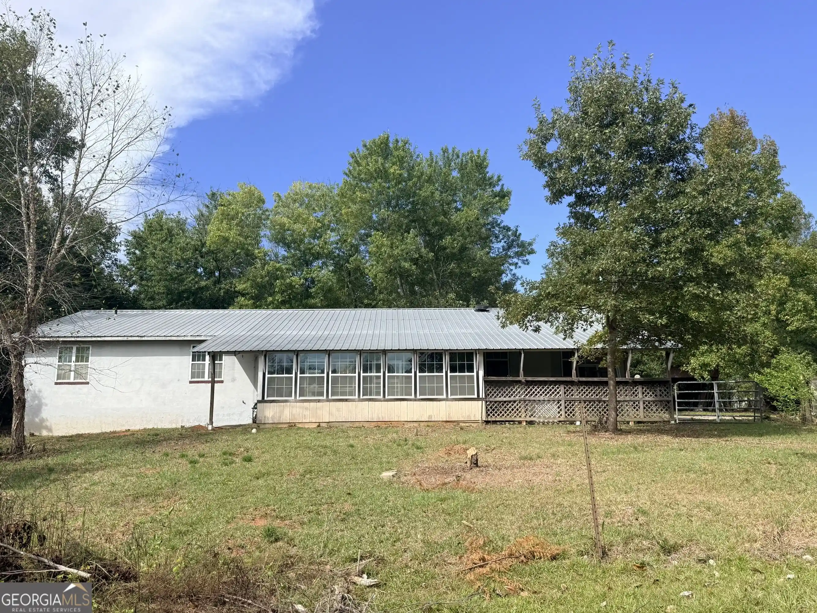 Single family home for sale at 1050 Scott Branch Rd, Williamson, GA 30292 | MLS# 10871335