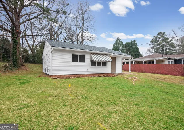 3rd image of 13 Elm Cir, Newnan, GA 30263 | MLS# 10705070