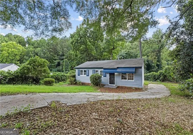 Homes for sale in Atlanta, GA | 2436 Clarissa Dr Nw, Atlanta, GA 30318 | MLS# 10734308