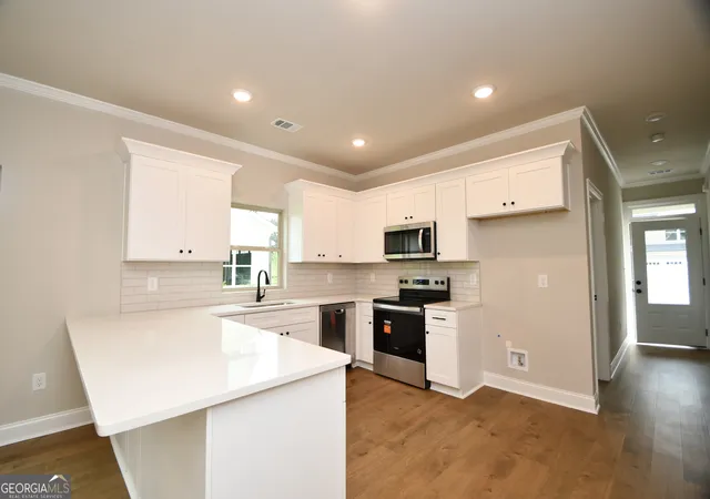 Photo 3 of Single family home for sale at 326 Andover Dr, Athens, GA 30607 | MLS# 10646299 | Listing updated on 2026-07-26