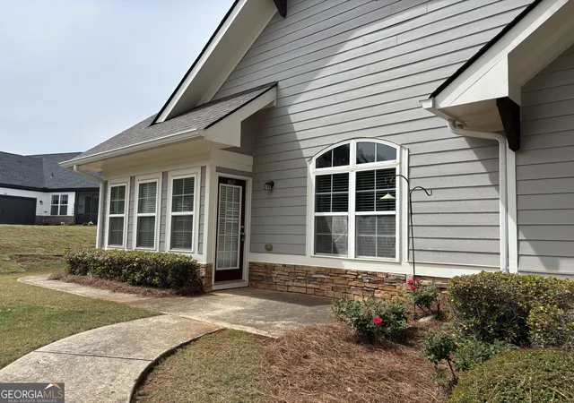 2nd image of 15 Covington Ter, Newnan, GA 30263 | MLS# 10726047
