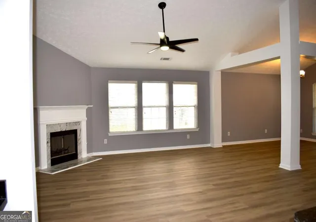Photo 2 of Single family home for sale at 260 Hulan Wy, Lawrenceville, GA 30044 | MLS# 10816777 | Listing updated on 2026-10-04