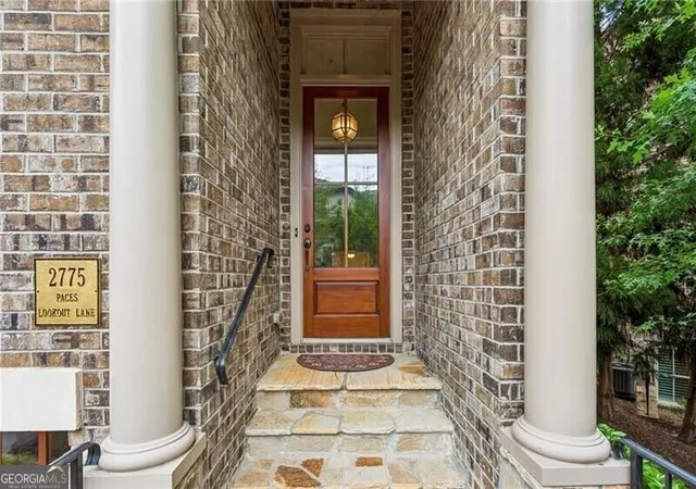 Photo 2 of Townhouse for sale at 2775 Paces Lookout Ln Se, Atlanta, GA 30339 | MLS# 10835288 | Listing updated on 2026-09-11