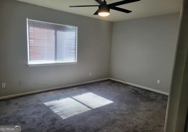 Listing Photo 2 - Condo for sale in building located at 265 Peyton Pl SW, Atlanta, GA 30311 - Unit #
