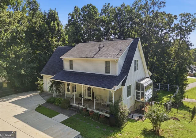 Photo 2 of Single family home for sale at 9600 Lakeside Way, Gainesville, GA 30506 | MLS# 10810398 | Listing updated on 2026-08-17