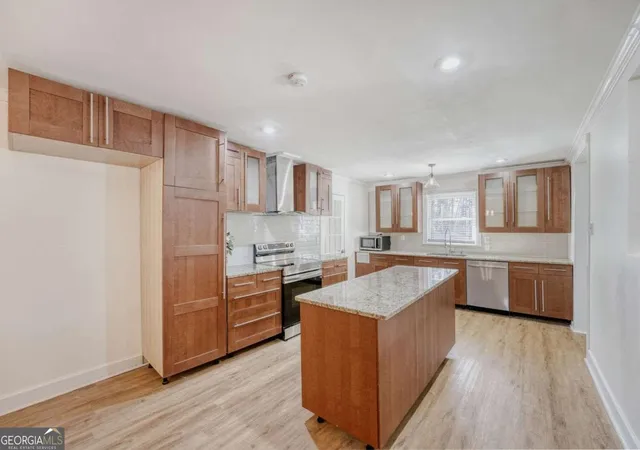 Photo 3 of Single family home for sale at 675 Collingwood Dr, Decatur, GA 30032 | MLS# 10804543 | Listing updated on 2026-08-31
