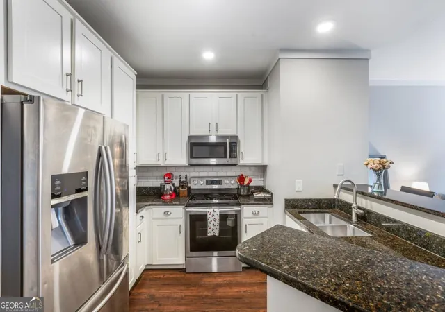 Photo 2 of Condo for sale at 821 Ralph Mcgill Blvd #2405, Atlanta, GA 30306 | MLS# 10806442 | Listing updated on 2026-08-24