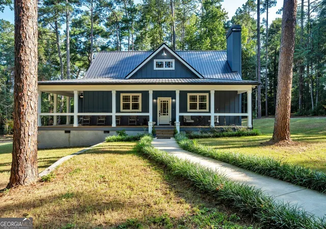 Photo 1 of Single family home for sale at 303 E Woodward St, Vienna, GA 31092 | MLS# 10820514 | Listing updated on 2026-08-23