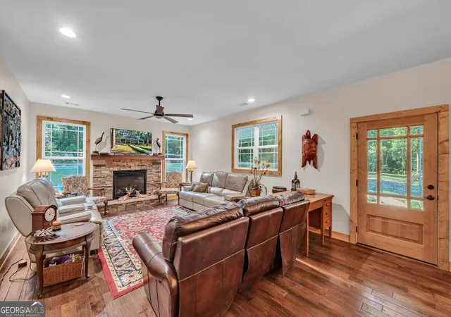 Photo 4 of Single family home for sale at 303 E Woodward St, Vienna, GA 31092 | MLS# 10820514 | Listing updated on 2026-08-23