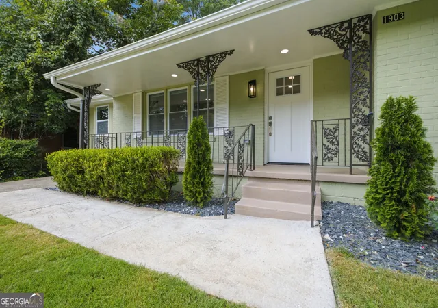 Photo 3 of Single family home for sale at 1903 S Columbia Pl, Decatur, GA 30032 | MLS# 10693888 | Listing updated on 2026-09-23