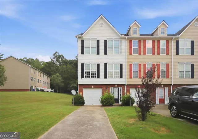 Homes for sale in Lithonia, GA | 1706 Redan E, Lithonia, GA 30058 | MLS# 10799922