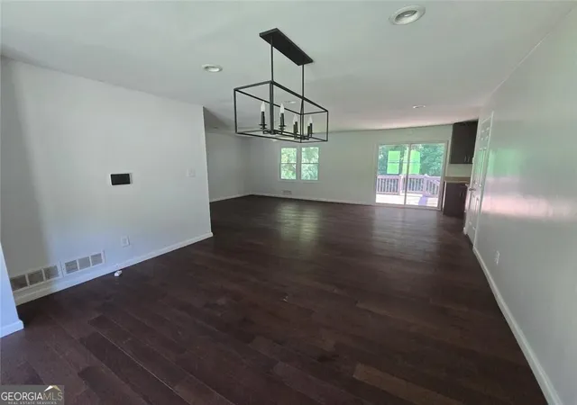 Photo 4 of Single family home for sale at 1801 Caribaea Trl Se, Atlanta, GA 30316 | MLS# 10831151 | Listing updated on 2026-10-10