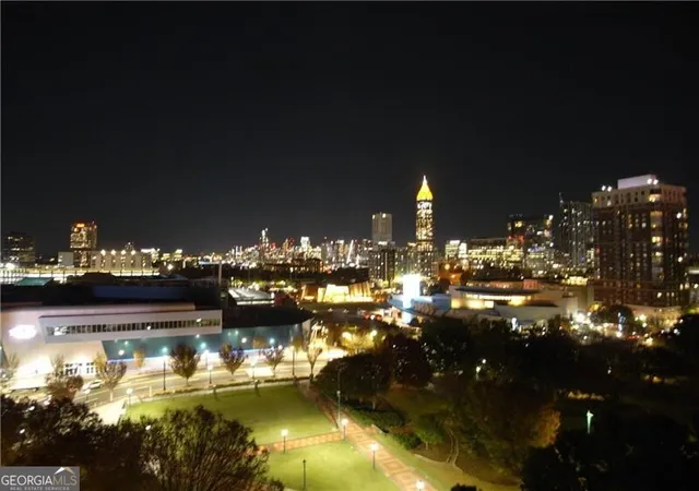 Listing Photo 2 - Condo for sale in building located at 250 Park Ave W Nw, Atlanta, GA 30313 - Unit #712