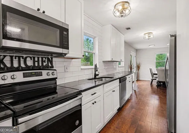 4th image of 2955 Peeksville Rd, Locust Grove, GA 30248 | MLS# 10822525