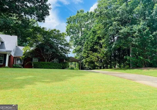 Photo 3 of Sale Pending at 149 Crown Oaks Dr, Stockbridge, GA 30281 | MLS# 10546378 | Listing updated on 2025-10-22