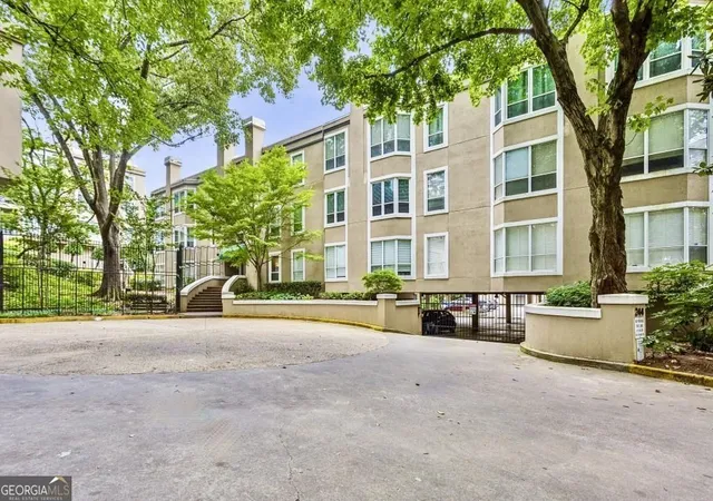 Photo 2 of Condo for sale at 244 13th St #201, Atlanta, GA 30309 | MLS# 10798187 | Listing updated on 2026-09-21