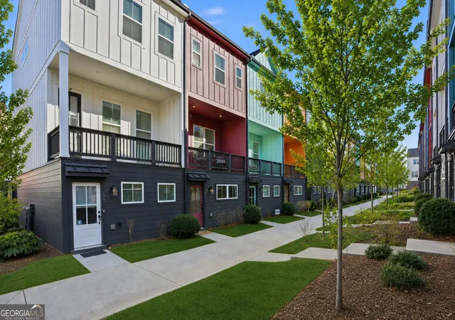 Townhouse for sale at 179 Color Cir SE, Atlanta, GA 30317 | MLS# 10827849
