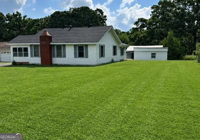 Photo 1 of Single family home for sale at 1385 W Currahee St, Toccoa, GA 30577 | MLS# 10823166 | Listing updated on 2026-08-31