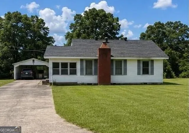 Photo 3 of Sale Pending at 1385 W Currahee St, Toccoa, GA 30577 | MLS# 10823166 | Listing updated on 2026-10-06