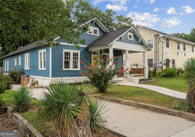 Photo 1 of Single family home for sale at 559 Hopkins St Sw, Atlanta, GA 30310 | MLS# 10811556 | Listing updated on 2026-08-06