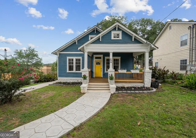 Photo 2 of Single family home for sale at 559 Hopkins St Sw, Atlanta, GA 30310 | MLS# 10811556 | Listing updated on 2026-08-06