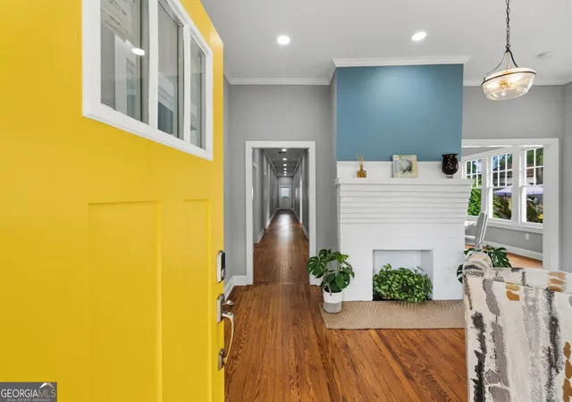 Photo 4 of Single family home for sale at 559 Hopkins St SW, Atlanta, GA 30310 | MLS# 10811556 | Listing updated on 2026-08-06
