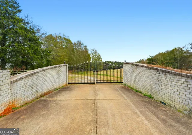 4th image of 1295 Double Bridge Rd, Winder, GA 30680 | MLS# 10768981
