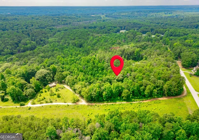 3rd image of 229 Dixon Rd, Newnan, GA 30263 | MLS# 10797578