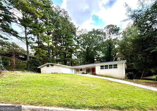 5th image of 2924 Handy Dr, Atlanta, GA 30318 | MLS# 10643778
