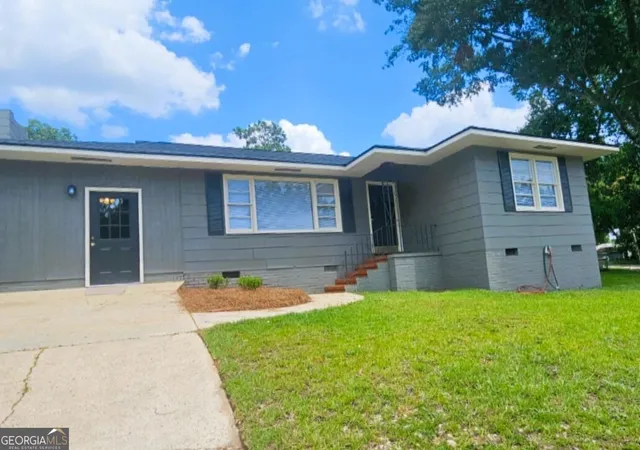 Photo 1 of Single family home for sale at 1808 18th Ave, Phenix City, AL 36867 | MLS# 10822885 | Listing updated on 2026-09-04