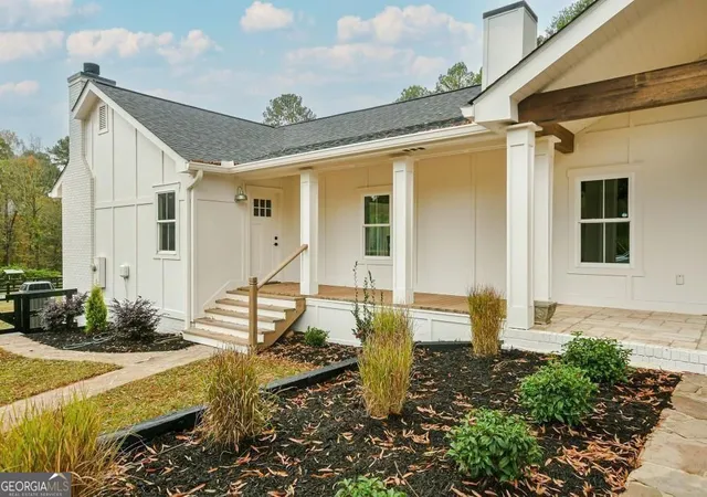 Photo 3 of Single family home for sale at 15585 Thompson Rd, Alpharetta, GA 30004 | MLS# 10726944 | Listing updated on 2026-07-23