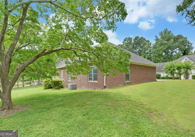 Photo 3 of Sale Pending at 1261 Enota Ave Ne, Gainesville, GA 30501 | MLS# 10787512 | Listing updated on 2026-08-30