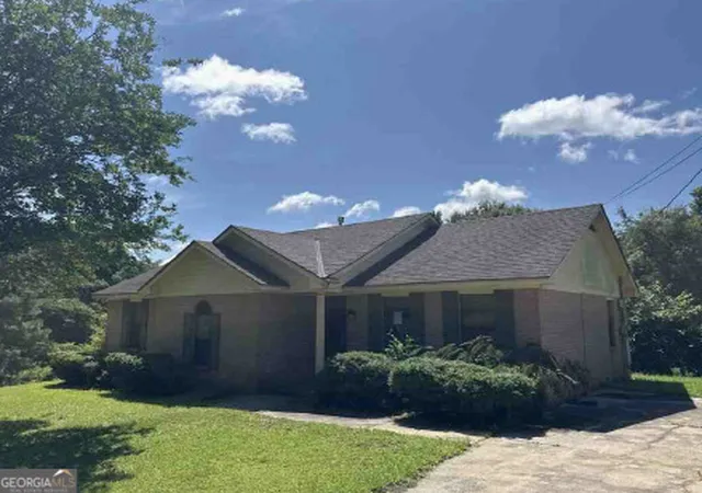 Photo 1 of Sale Pending at 2112 Auburn St, Tuskegee, AL 36083 | MLS# 10799443 | Listing updated on 2026-09-09