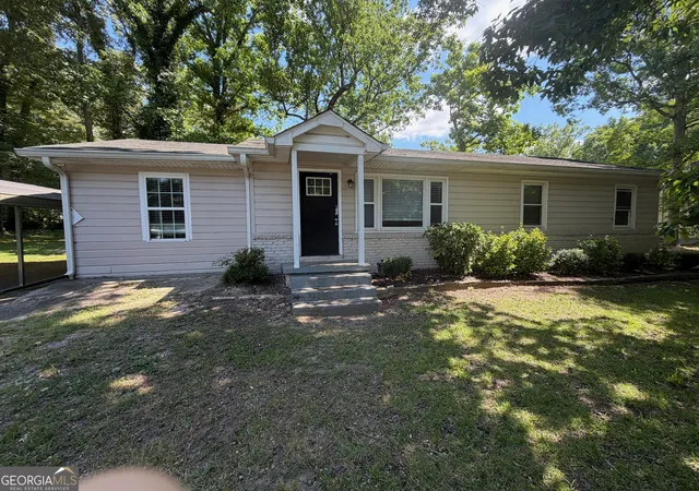 Photo 2 of Single family home for sale at 3694 Dale Ln, Lithia Springs, GA 30122 | MLS# 10832909 | Listing updated on 2026-09-08