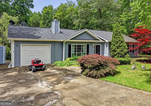 Homes for sale in Dawsonville, GA | 75 Spring Ridge Dr, Dawsonville, GA 30534 | MLS# 10775004