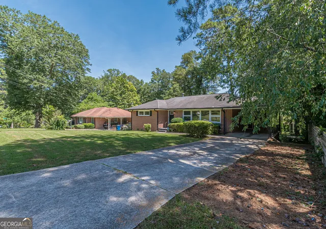 Photo 4 of Single family home for sale at 2314 Bryant Dr, Atlanta, GA 30344 | MLS# 10830755 | Listing updated on 2026-09-04