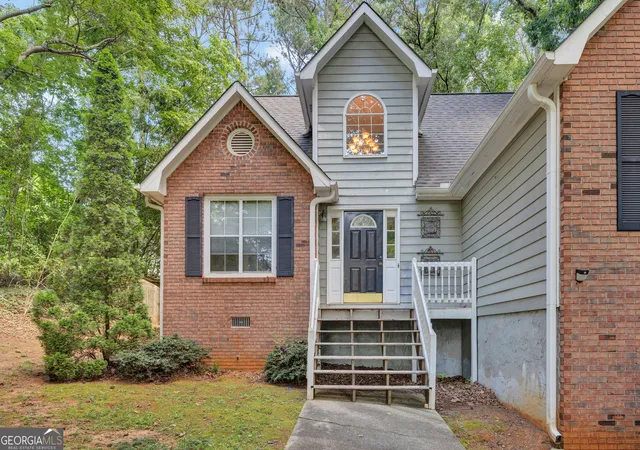 Photo 3 of Single family home for sale at 432 Kimberly Ct, Mcdonough, GA 30252 | MLS# 10785330 | Listing updated on 2026-10-09