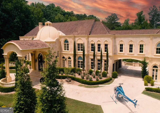 2nd image of 6420 Riverside Dr Nw, Sandy Springs, GA 30328 | MLS# 10790181