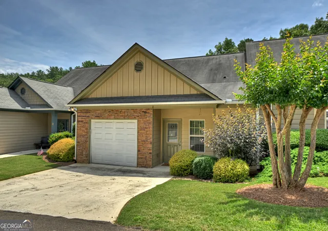 Photo 1 of Townhouse for sale at 222 Ridgehaven Trl, Ellijay, GA 30536 | MLS# 10782755 | Listing updated on 2026-09-12
